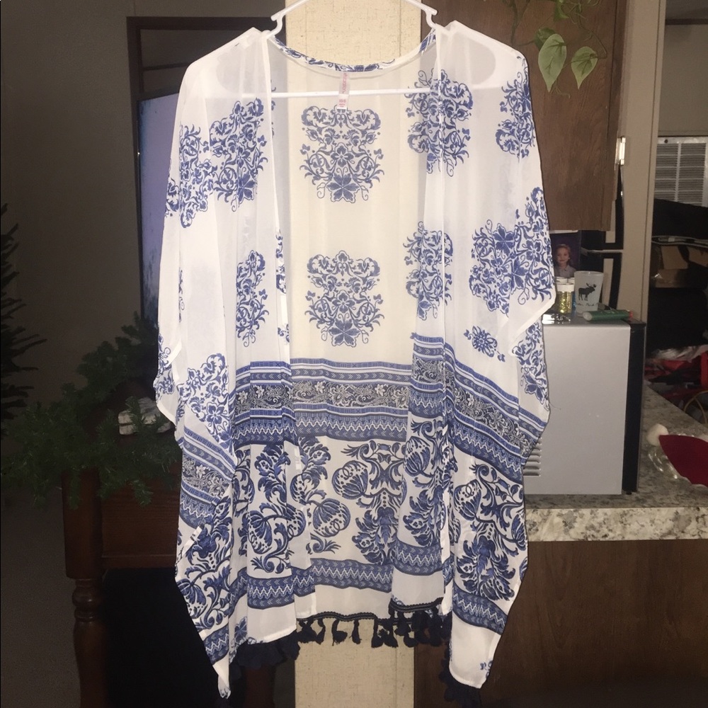 Cute shawl/ cardigan